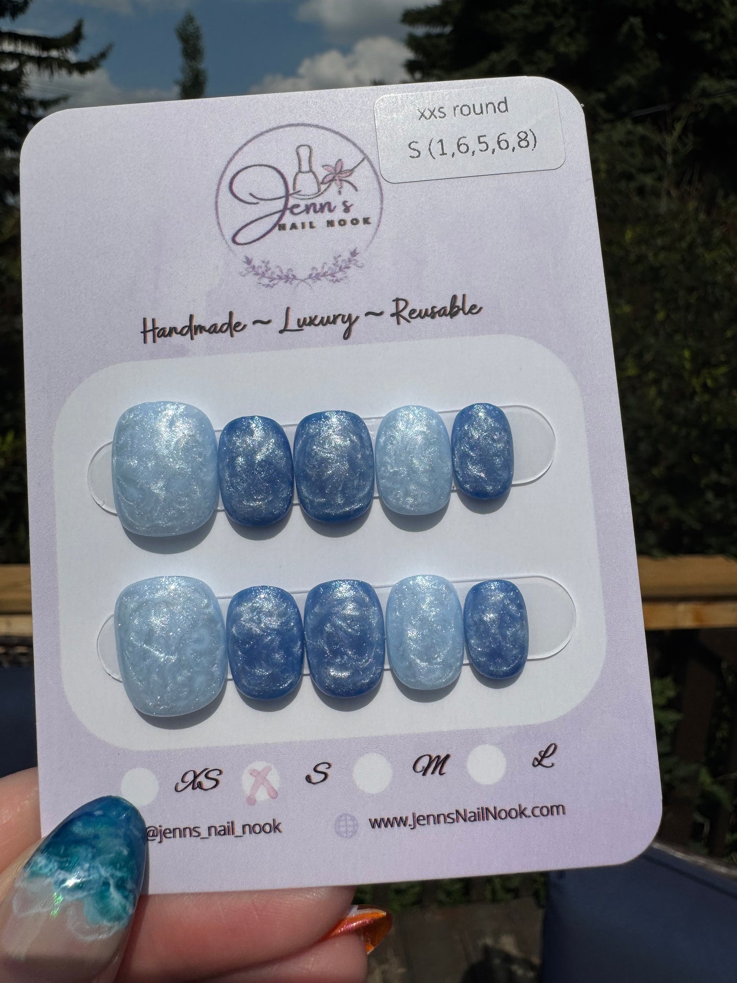 Arctic Drift – Pre-Designed Press-On Nail Set