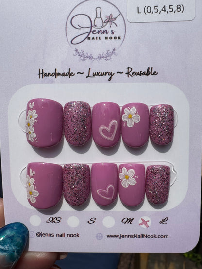 Petal Pop – Pre-Designed Press-On Nail Set