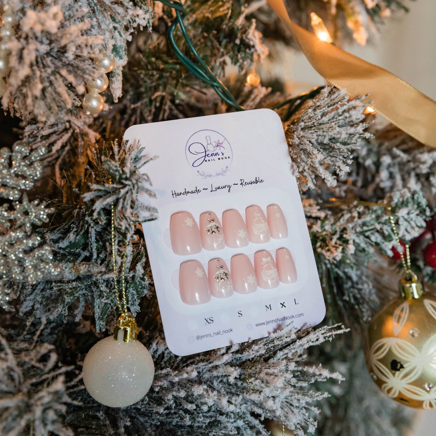 Pink Frost – Pre-Designed Press-On Nail Set