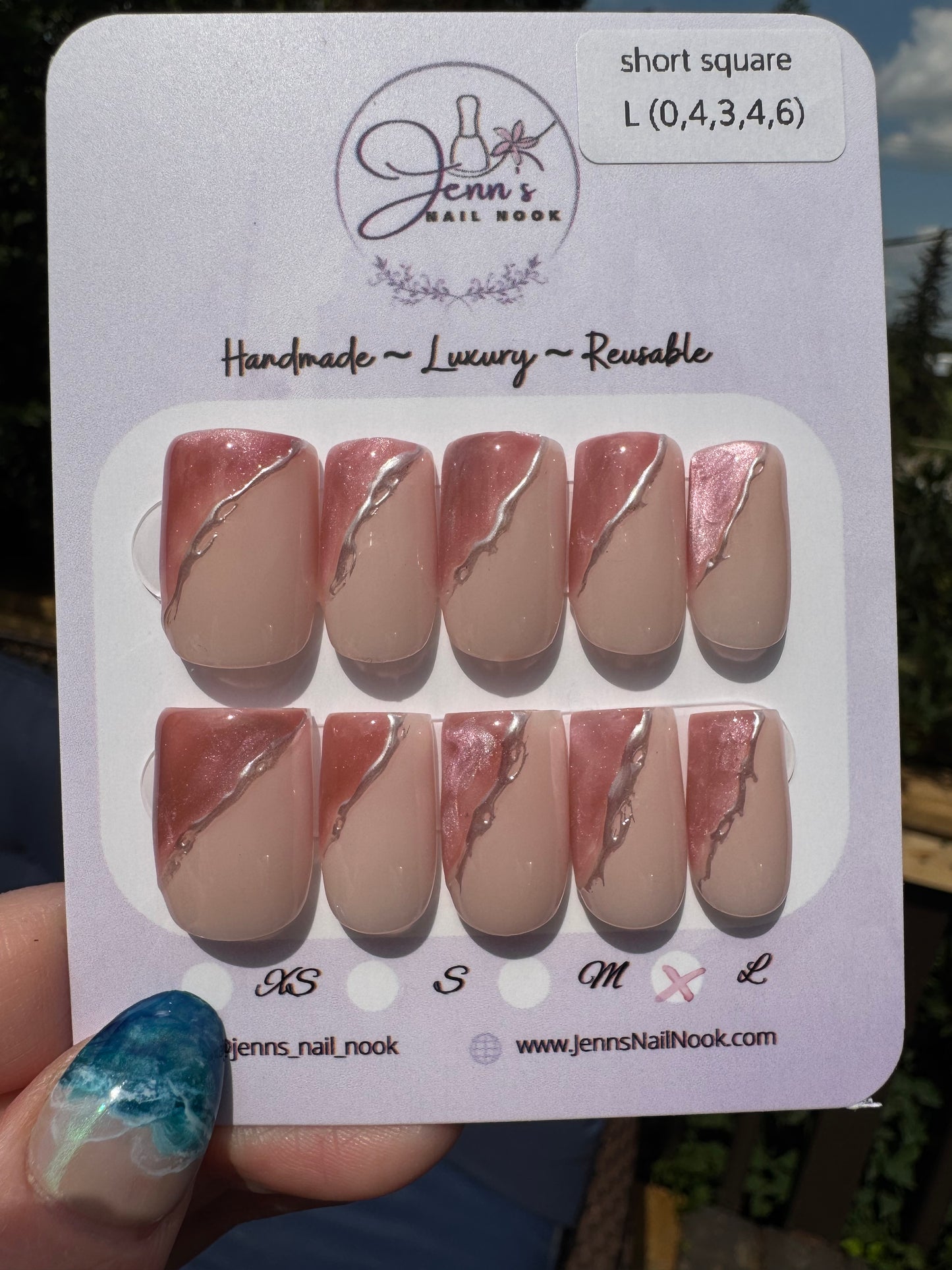 Blushed Marble – Pre-Designed Press-On Nail Set