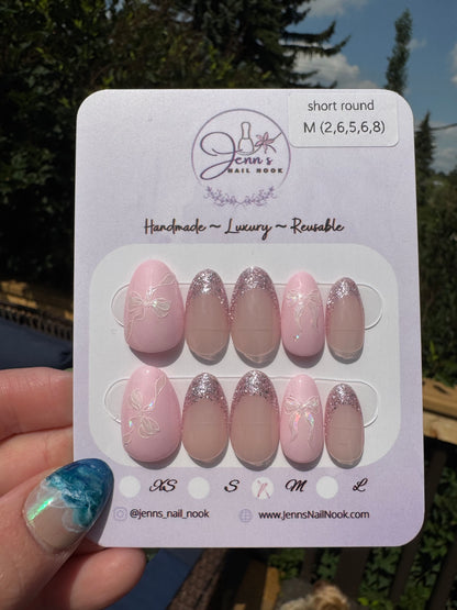 Sugarplum Bows – Pre-Designed Press-On Nail Set