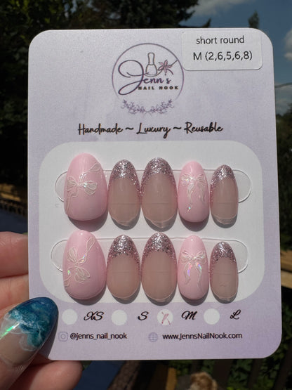 Sugarplum Bows – Pre-Designed Press-On Nail Set