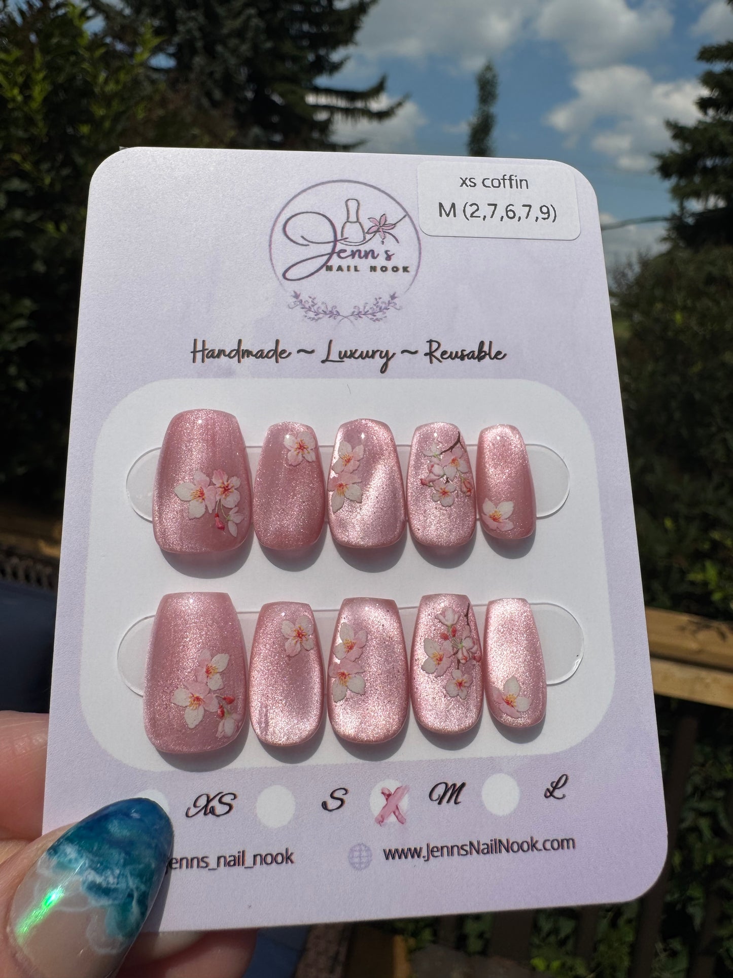 Cherry Blossom Shimmer – Pre-Designed Press-On Nail Set