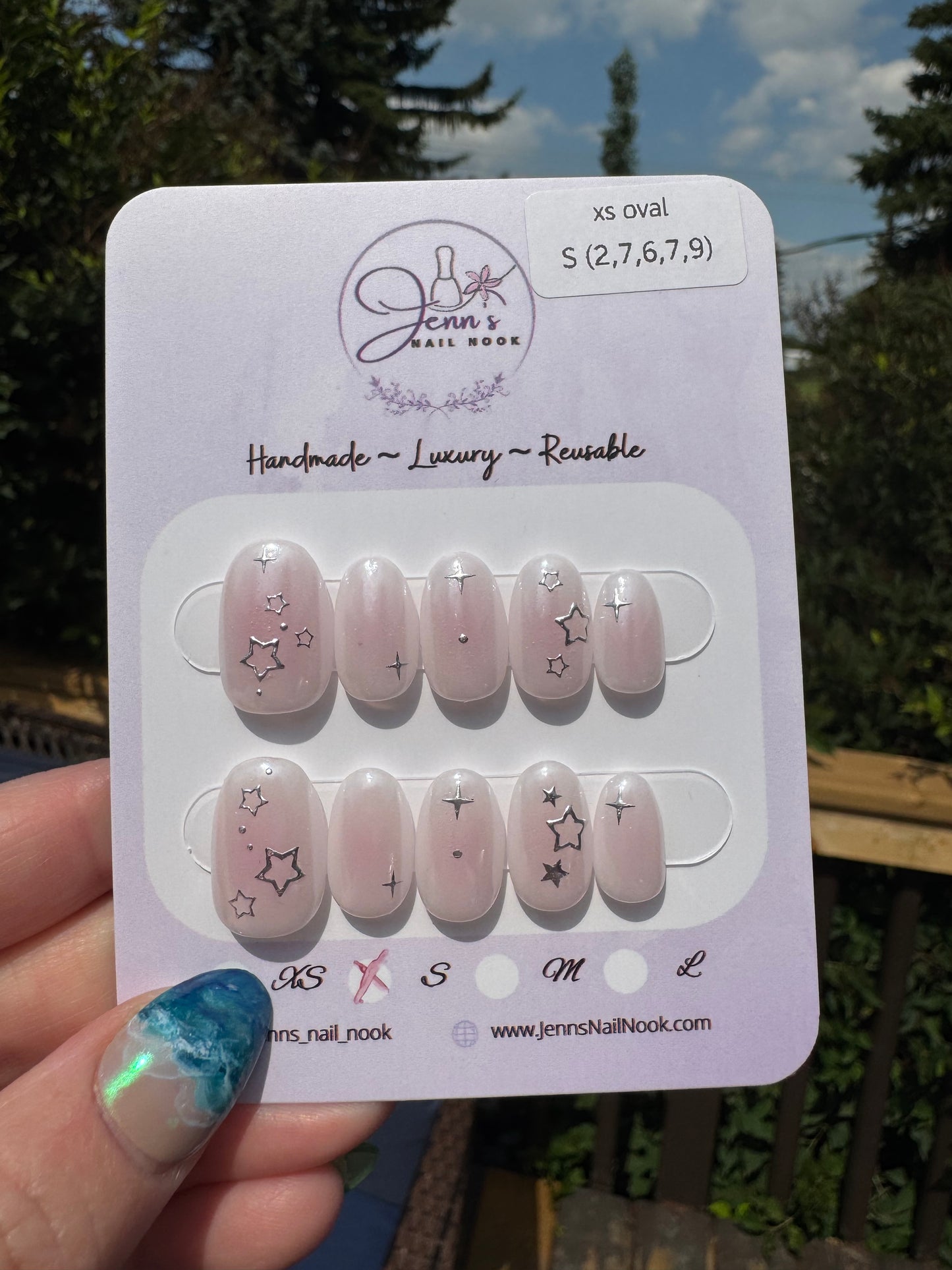 Celestial Whisper – Pre-Designed Press-On Nail Set