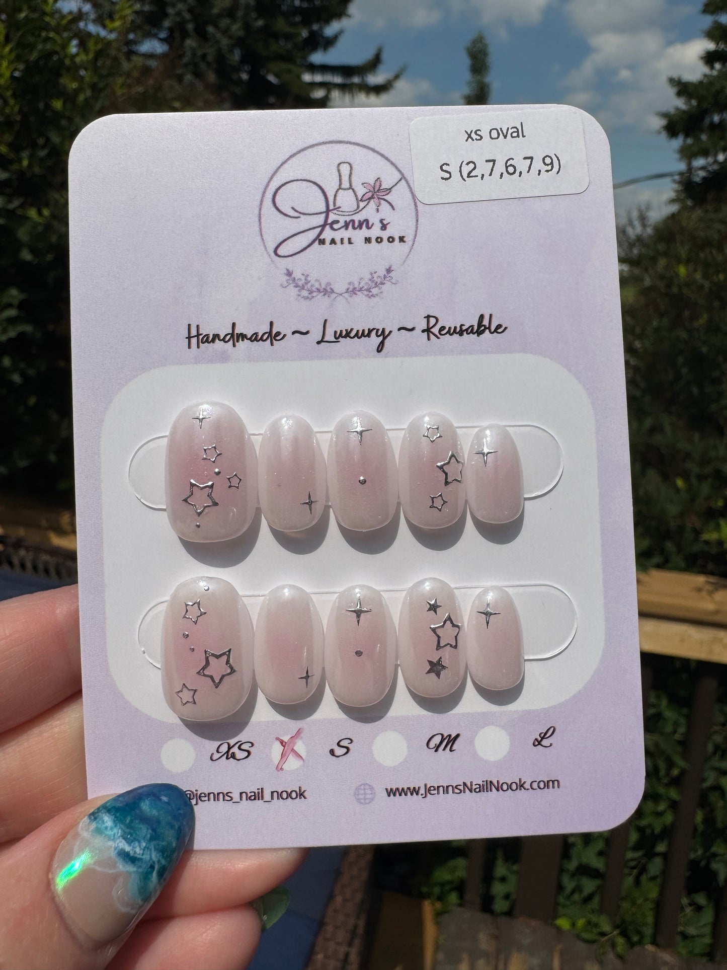 Celestial Whisper – Pre-Designed Press-On Nail Set