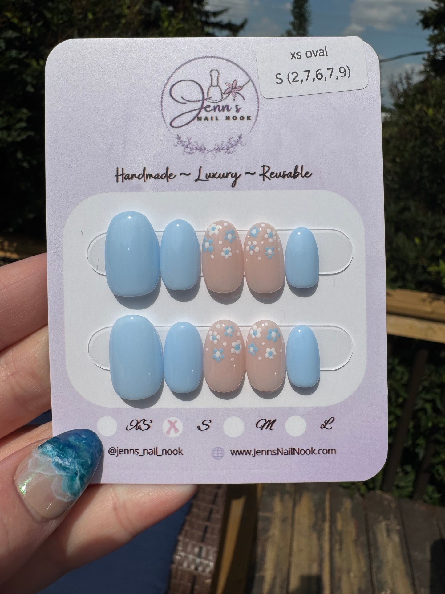 Bluebell Meadow – Pre-Designed Press-On Nail Set