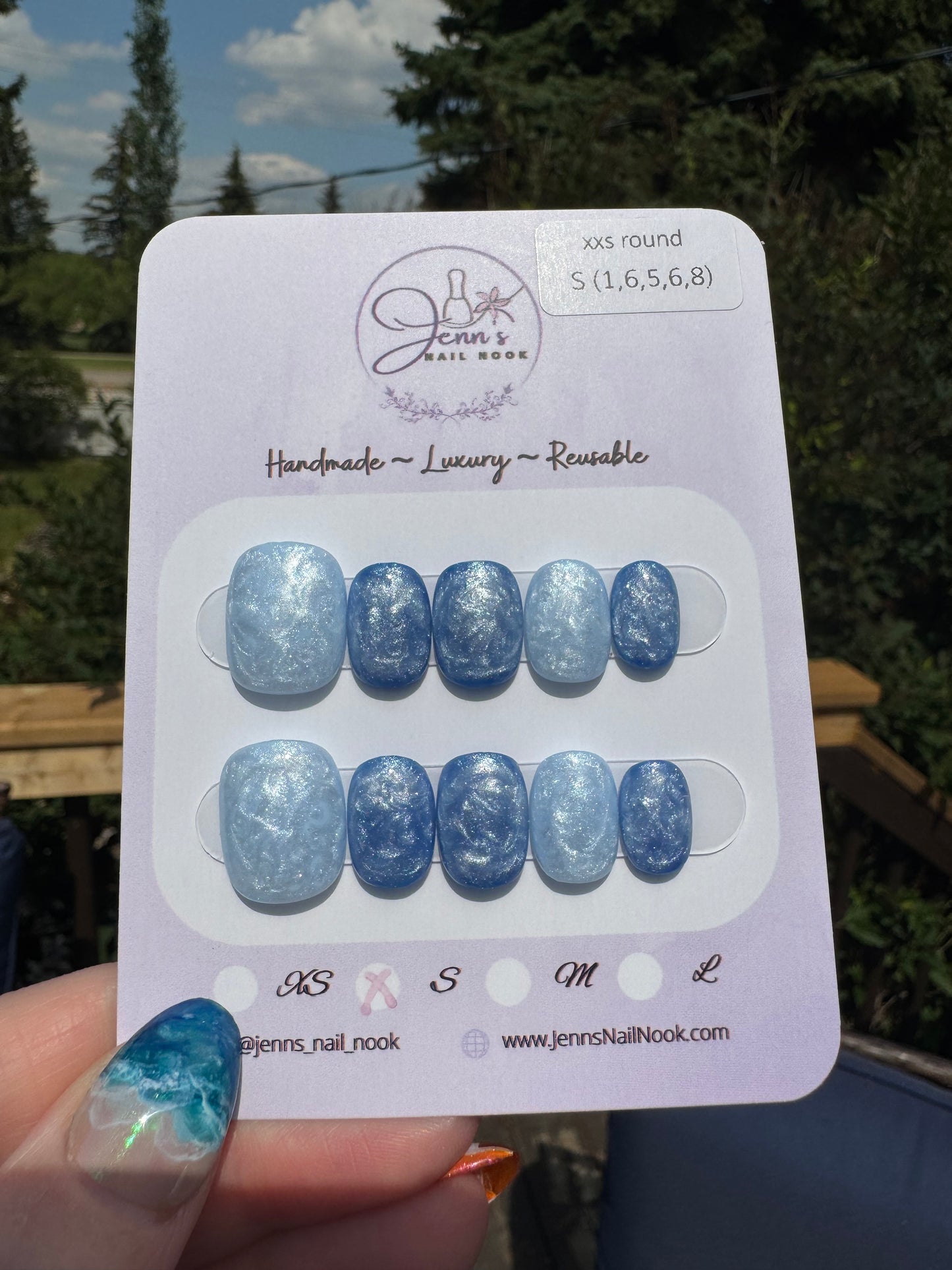 Arctic Drift – Pre-Designed Press-On Nail Set