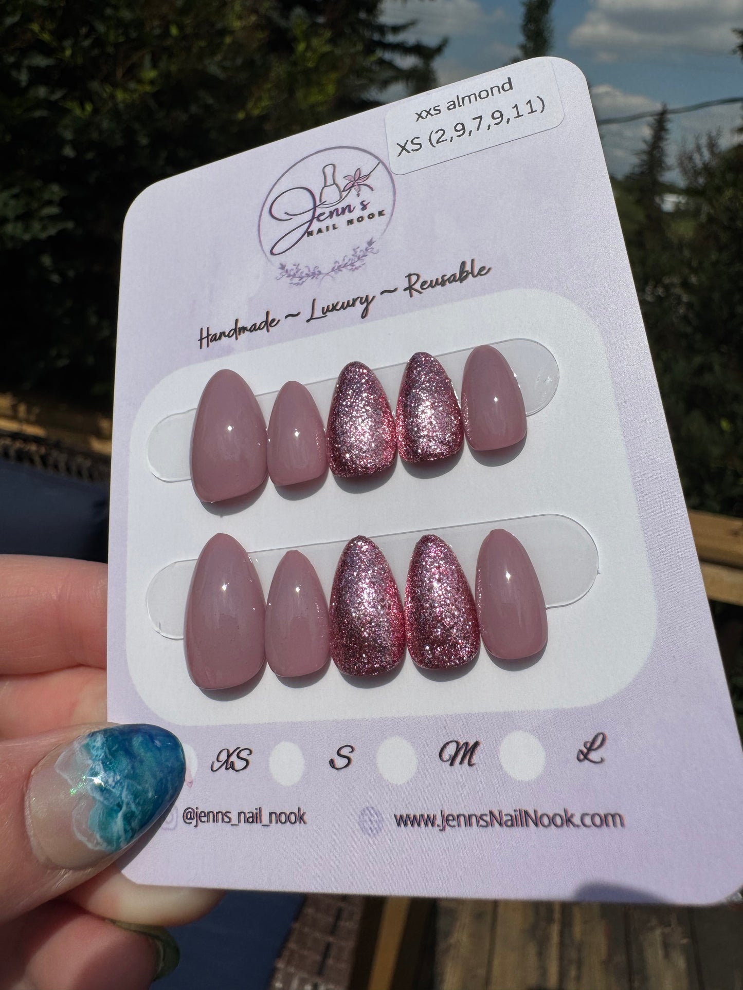 Rosé Sparkle – Pre-Designed Press-On Nail Set